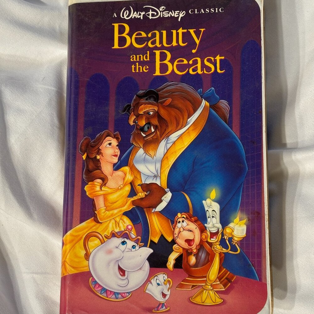 Walt Disney's Classic Beauty and the Beast - Preowned VHS